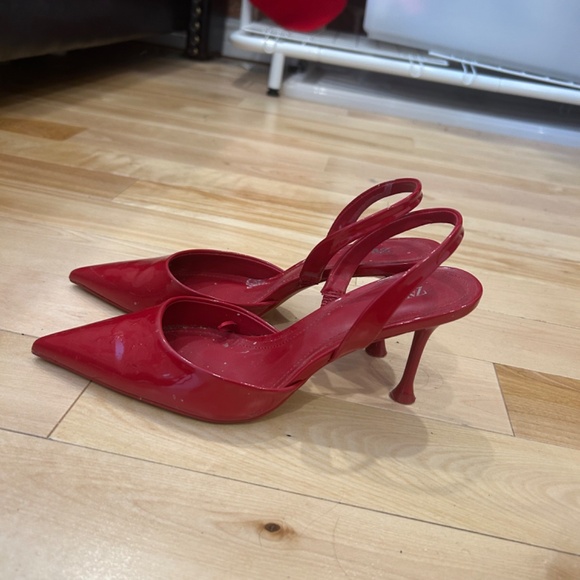 Red kitten heels - Picture 3 of 3